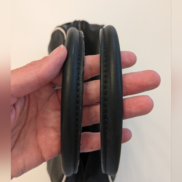 GUESS CLASSIC Satchel Bowling Style Bag - Picture 5 of 12